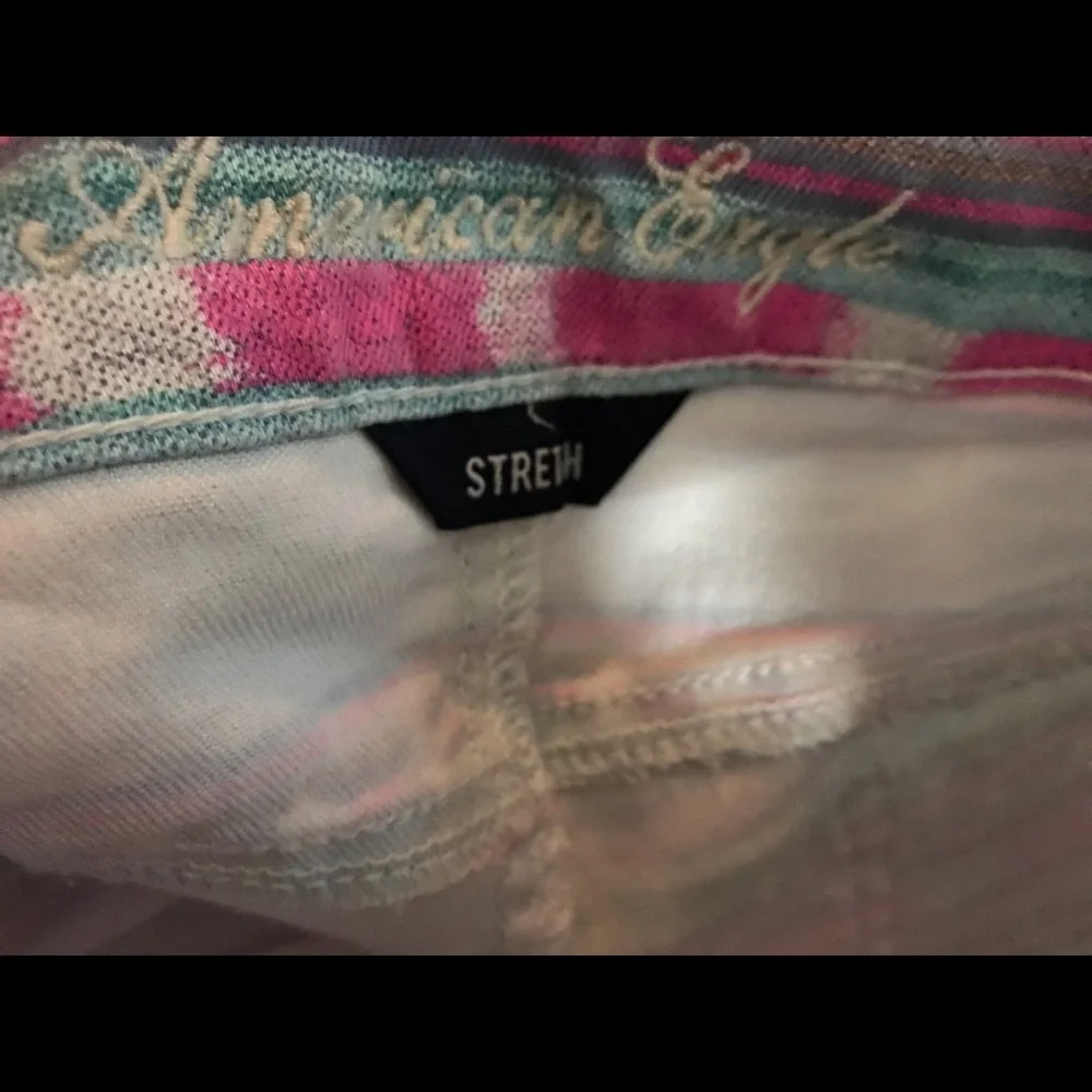 AMERICAN EAGLE 2 Pastel Tribal Raw Hem Shorts